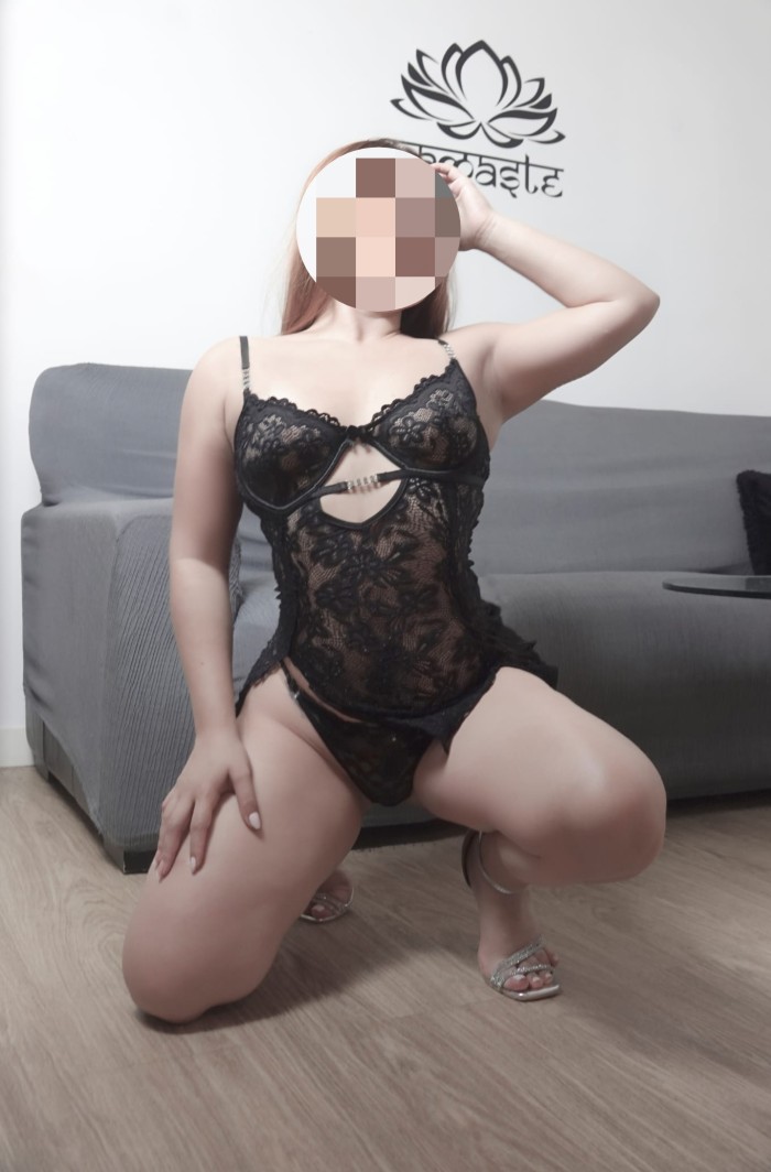 Masajista profesional pelirroja guapísima