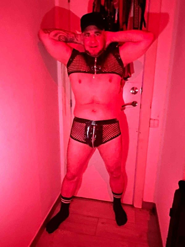 Sebastian colombiano de Cali el rey de las fiestas