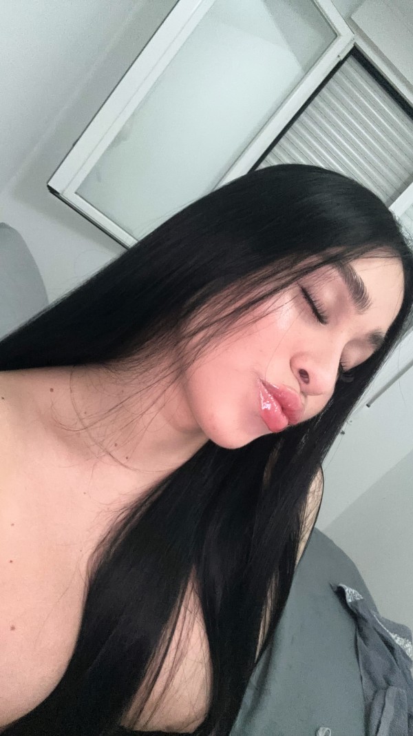 Hola soy emma una hermosa mujer trans