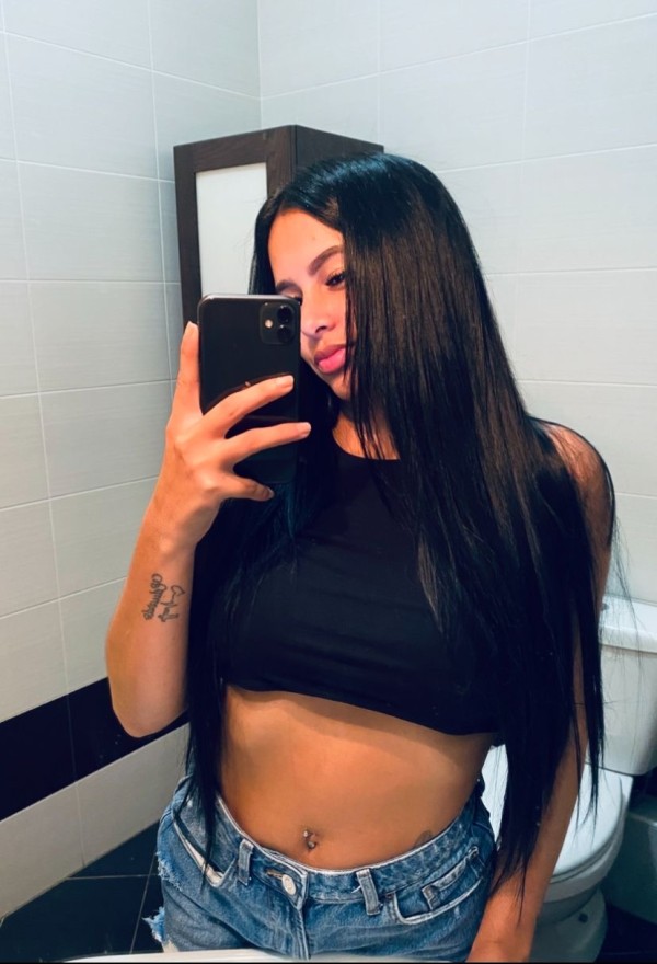 Luna, 18 añitos reales Delgadita, dulce