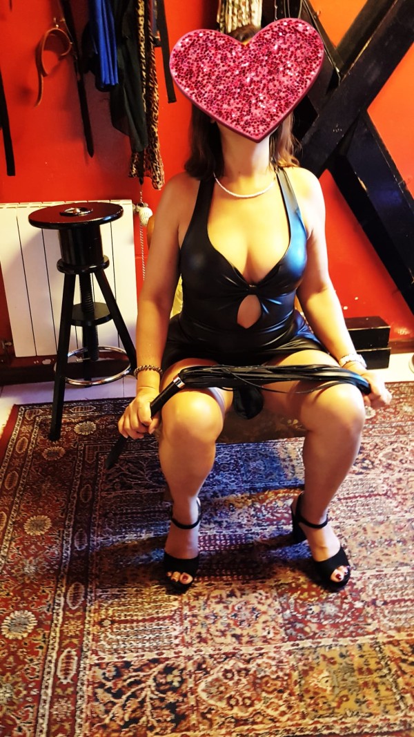 BDSM PARA DISFRUTAR,SALAS DE SADO EQUIPADAS