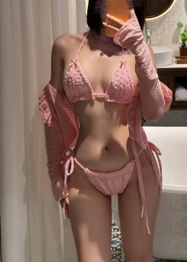 24años BRUNETTE elegante y soicada GUAPÍSIMA