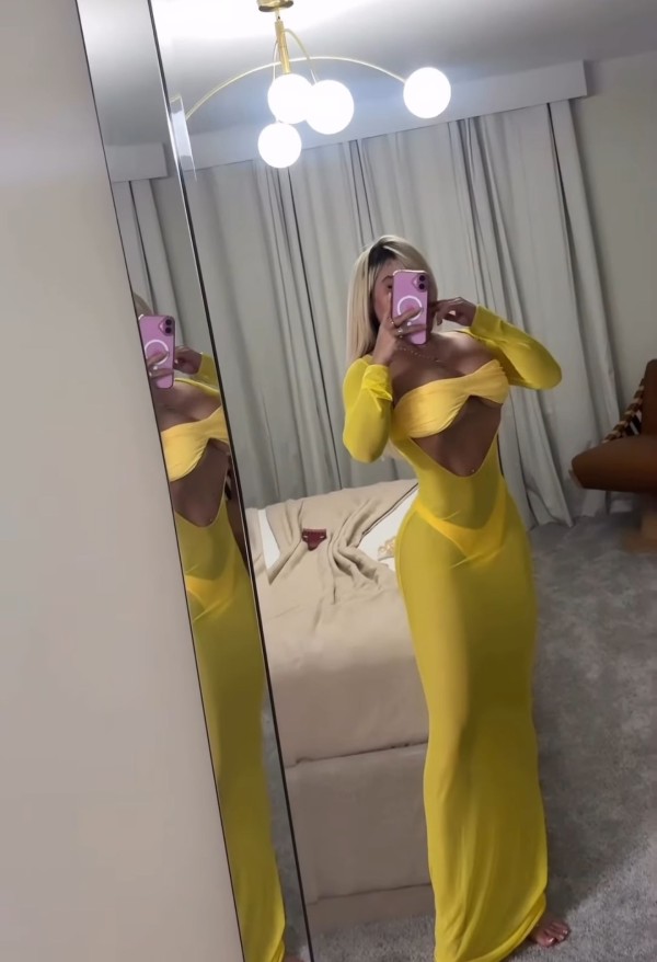 ANGELA 26 años, CHICA TRANS EXUBERANTE, SENSUAL y muy JUGUETONA