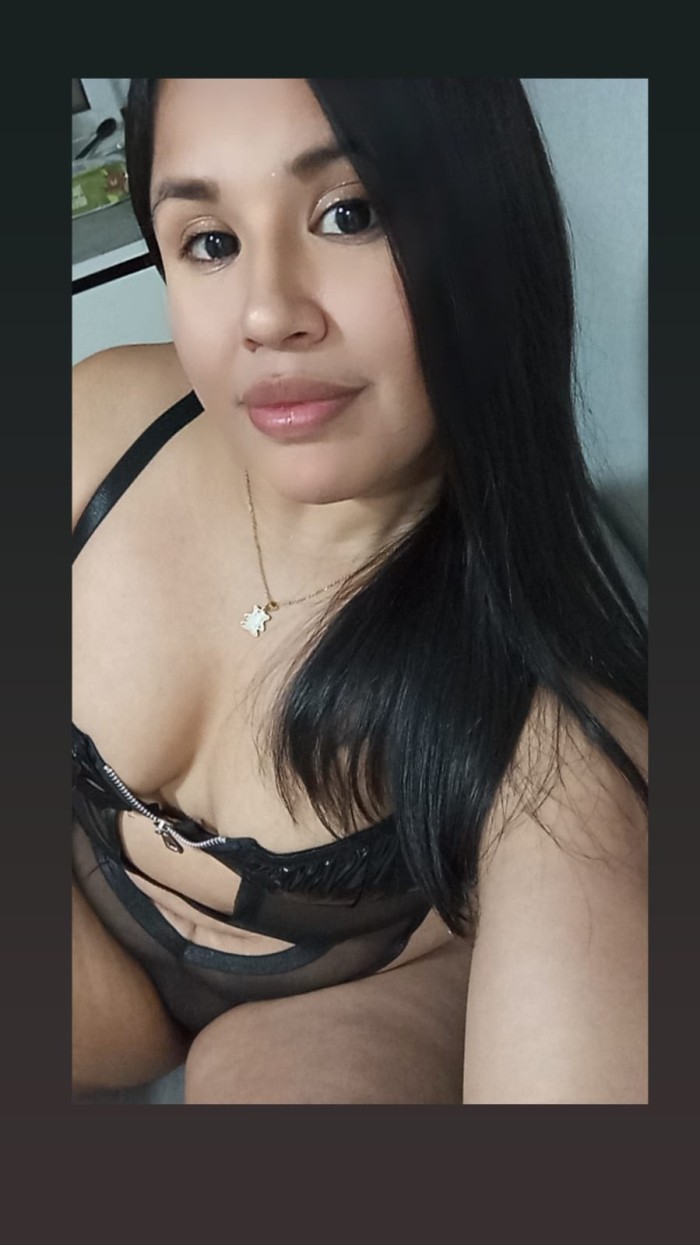 Fiestera AGUANTADORA COMPLACIENTE EN (TORRASSA))