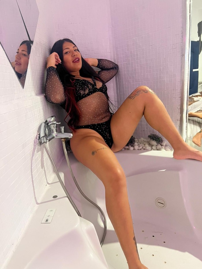 Morena con buen cuerpo en (torrassa)