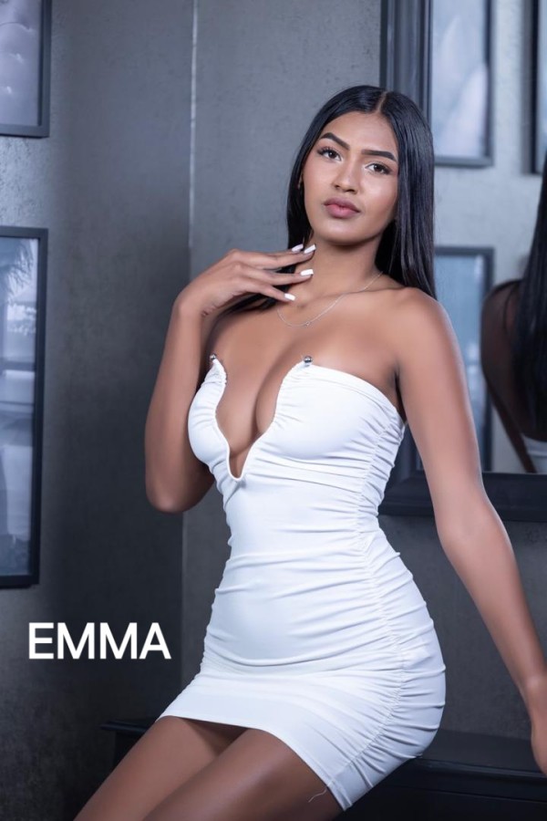 Emma Venezolana 23 Años – Joven, Tierna y Muy Apasionada