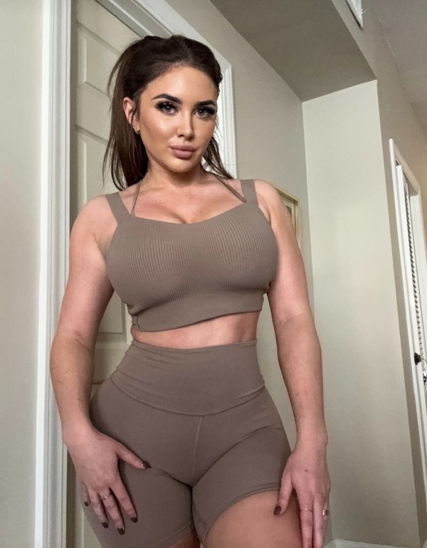 UCRANIANA **MARIA **frances hasta final **PERFIL REAL