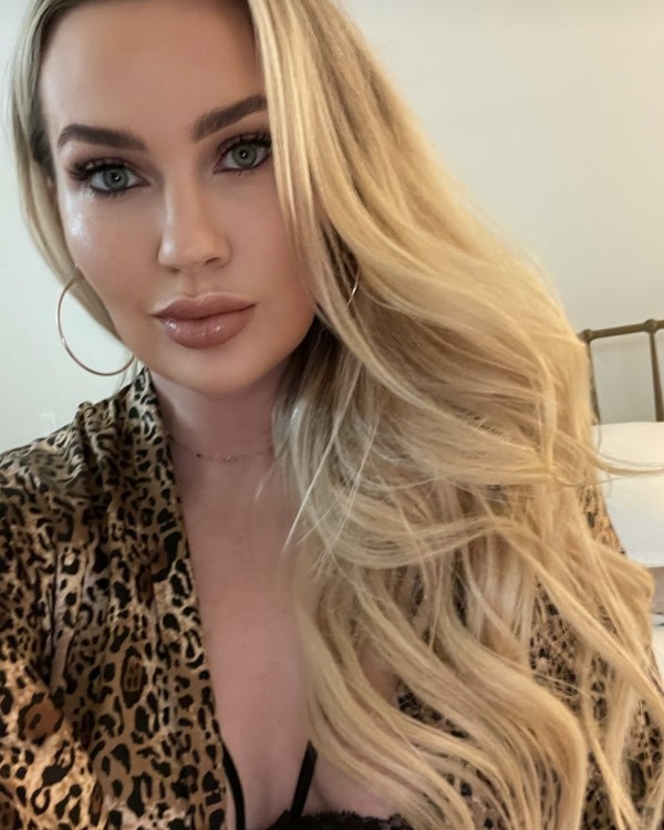 VÍCTORIA ***MUJER MADURA***DISCRETA***FRANCES FIN