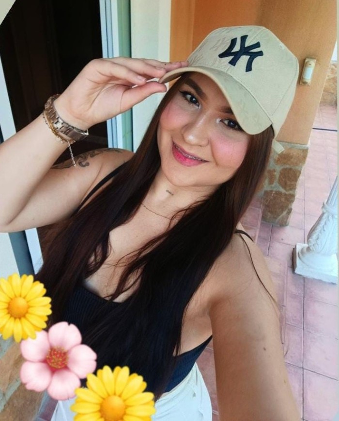 VEN A DIVERTIRTE CONMIGO Y TENER UN RICO MOMENTO