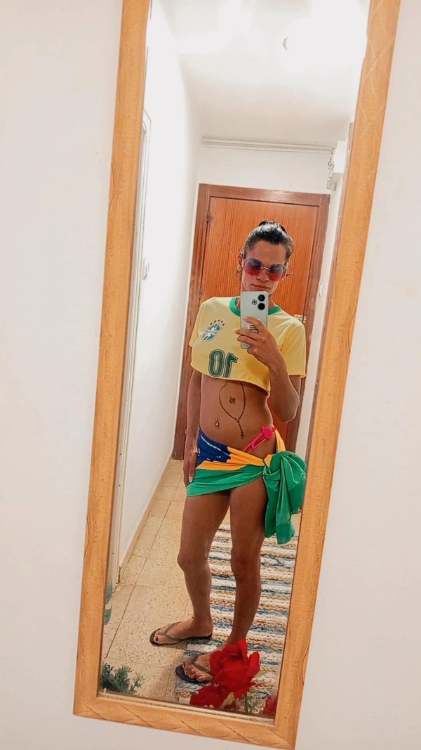 bella morenaza con la sangre caliente..