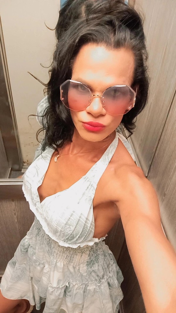 bella morenaza con la sangre caliente..