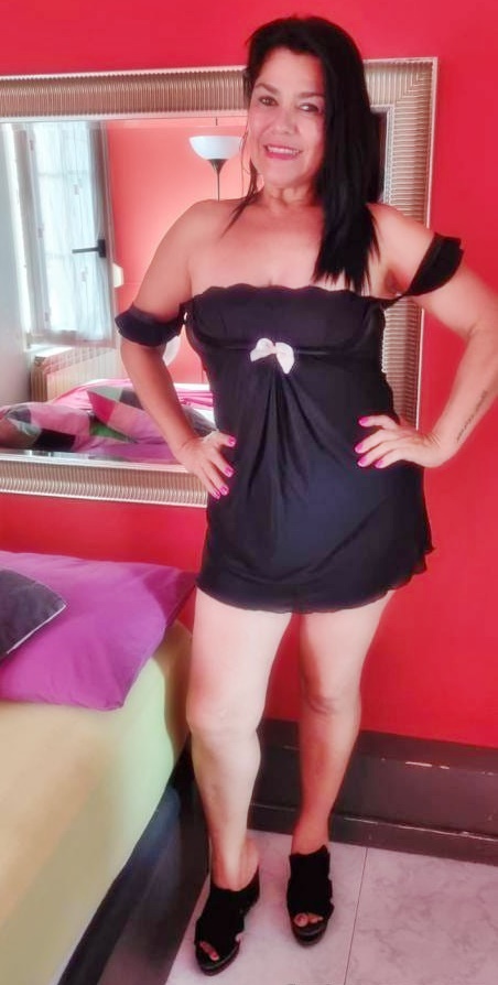 Pilar una señora muy cachonda morbosa y muy caliente