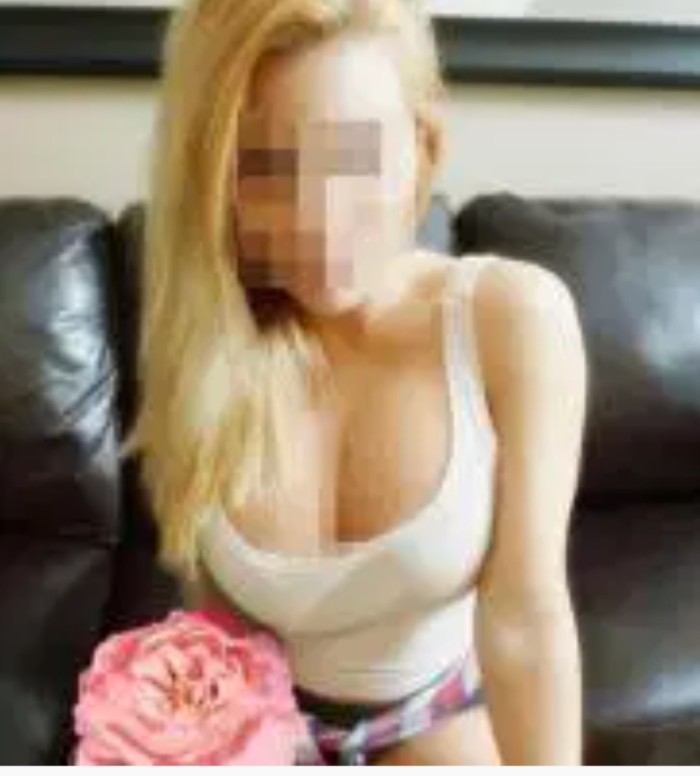 RUBIA MADURITA TOP LAS 24H FIESTERA