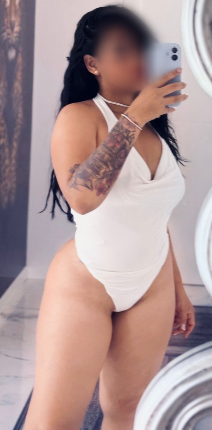 Gema 22 años colombiana ALCANZA EL PARAISO A MI LA