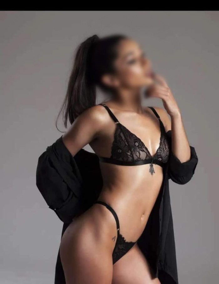 ESTOY MUY CALIENTE VEN O VOY TE PONDRE CACHONDO