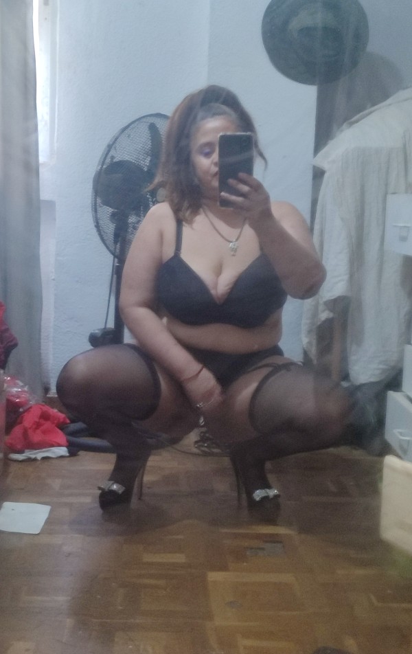 Vallecas Carol solo hotel y domicilio 24 hs particular