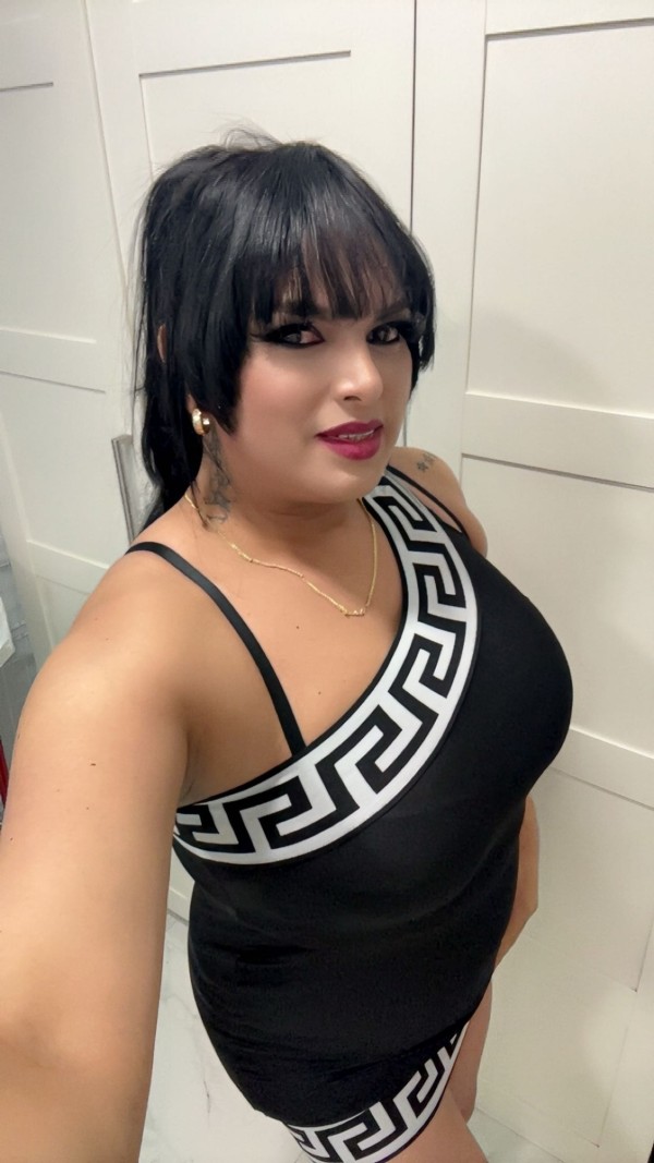 TRANS LATINA TETONA CULONA Y POLLONA 21CM