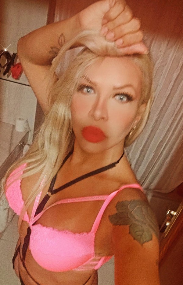 Cachonda activa y pasiva en Pozuelo de Alarcón