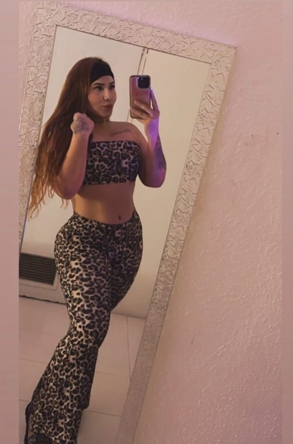 Ninfomana y ansiosa por chupar