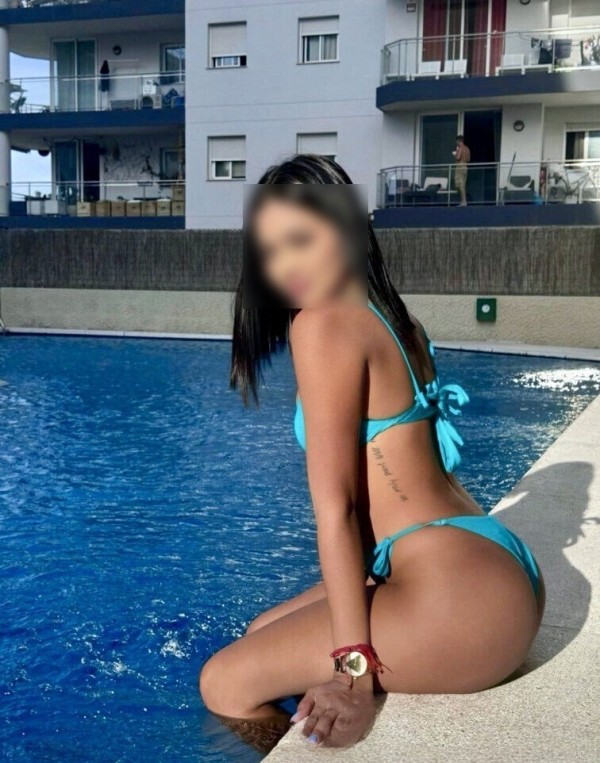 RUBI, TAN BELLA COMO COMPLACIENTE, DISFRUTAME AL MAXIMO!!