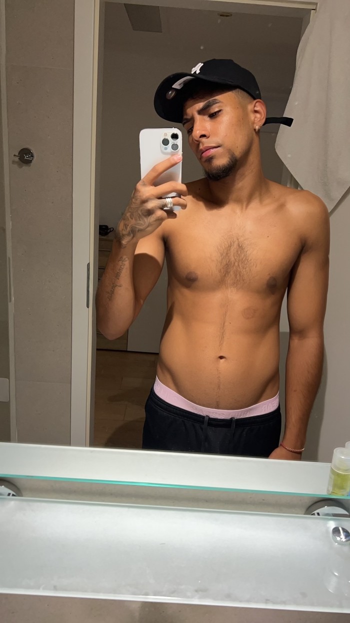 CHICO GUAPO, ESBELTO Y CAÑERO XXL