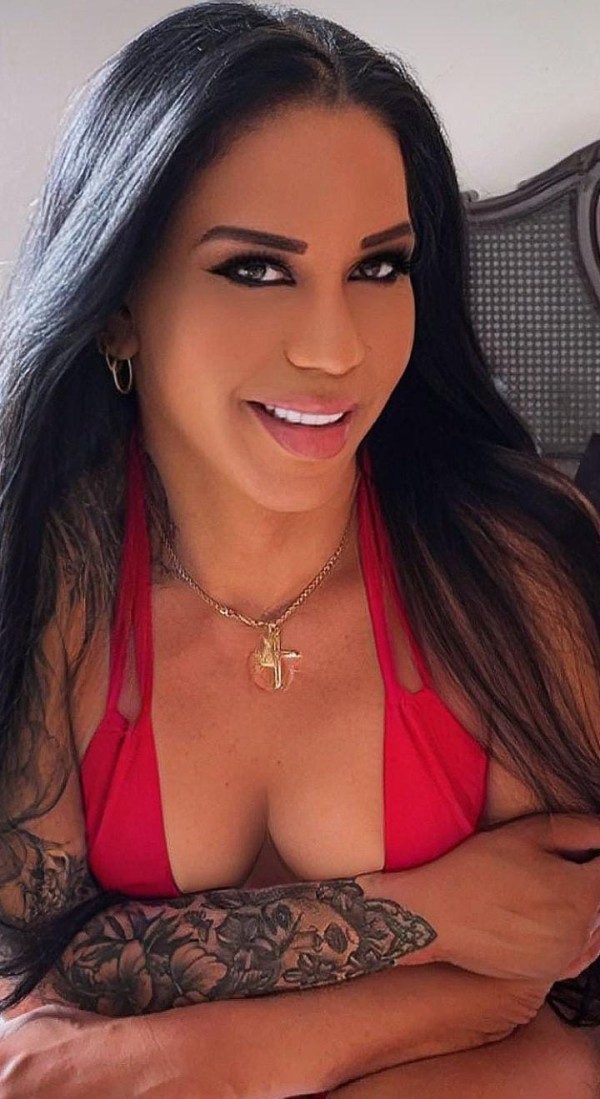 REAL DE IMPACTO TODO UN LUJO BOMBÓN LATINO V.I.P