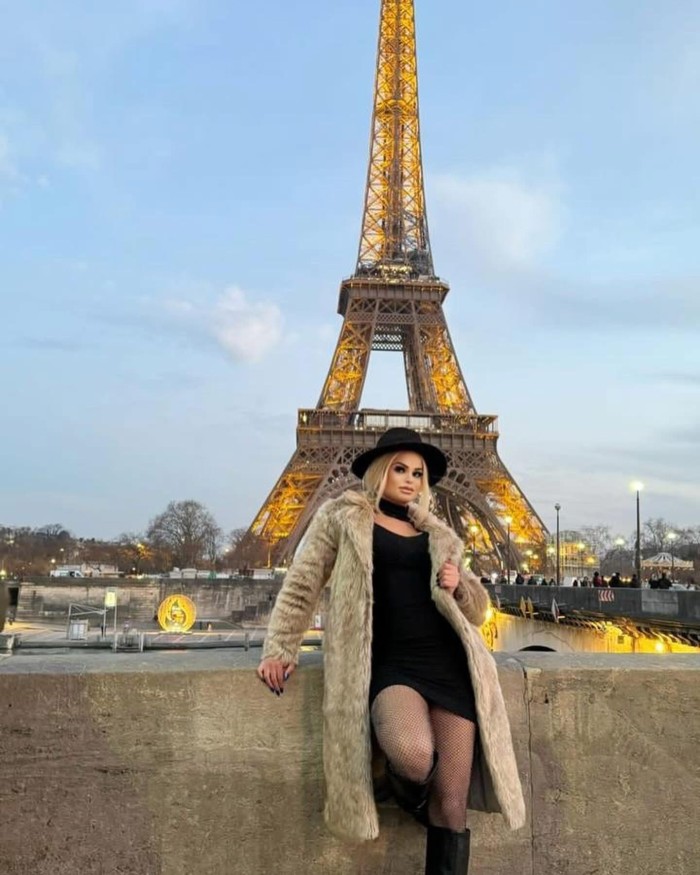 LÁ REINA DEL BESO NEGRO BRASILEÑA Guapa