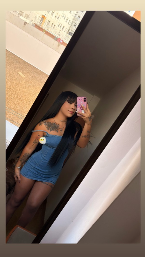 Chloee niña trans latina de tan solo 19 años dispuesta a comp