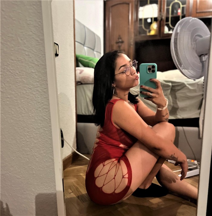 JOVENCITA SEXY FIESTERA