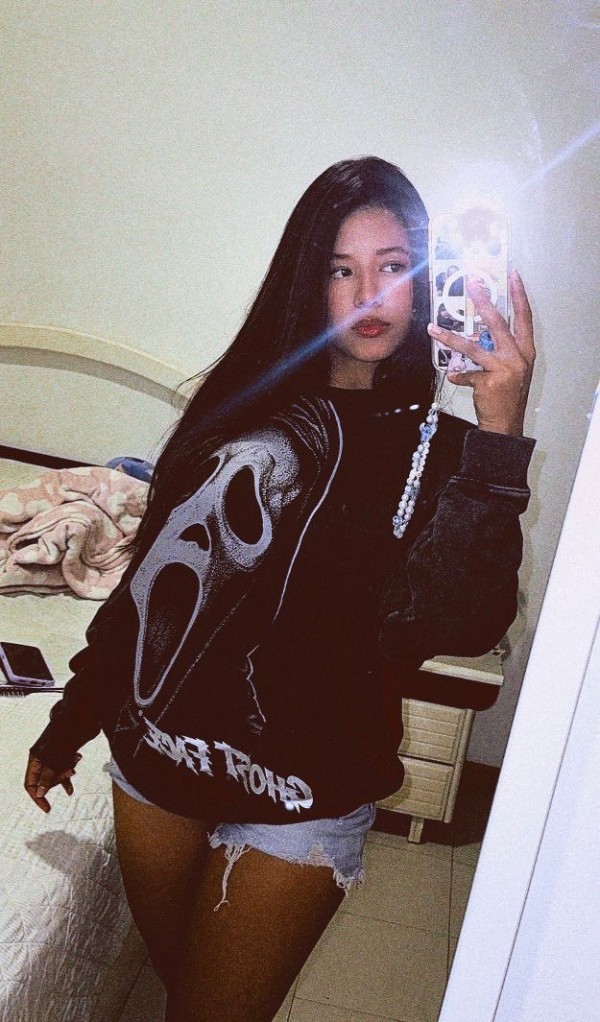 MICHELLE RICA COLOMBIANA