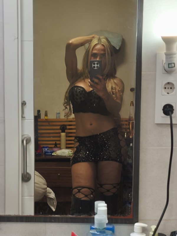 Noveda Hola soy Malena trans de piel canela recién llegada por MÓSTOLES