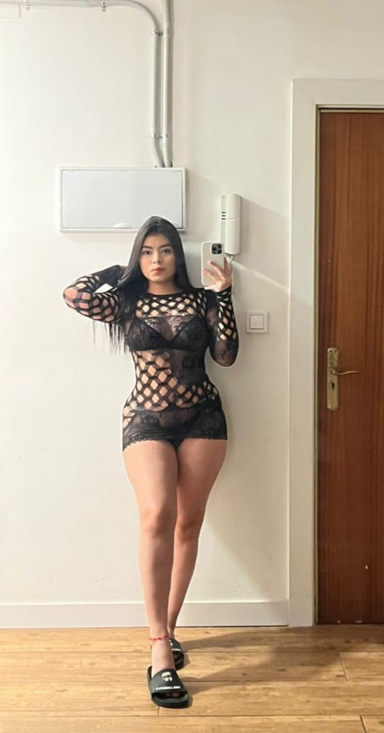 ALEJANDRA , TIERNA Y ARDIENTE JOVENCITA DE 18 AÑOS