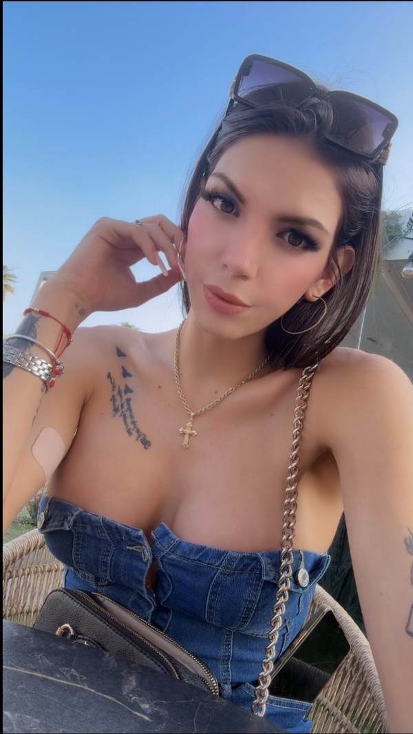 INSACIABLE ARDIENTE Y MUY LECHERA CON FULL ERECCIÓN VERSÁTIL FLACATETONA