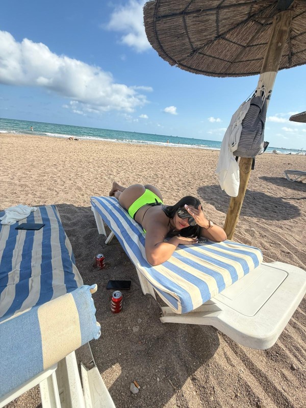 Valeria mulata ardiente