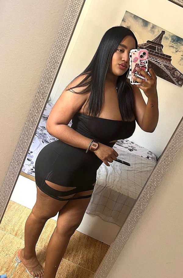 VALERIA ARDIENTE MULATA