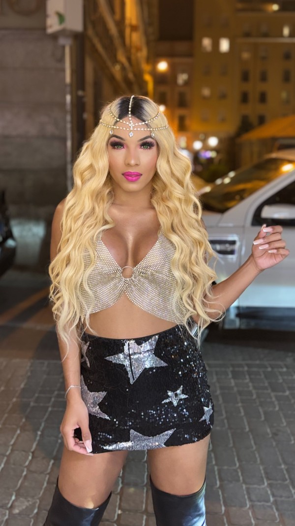 Barbie latina caliente para ti