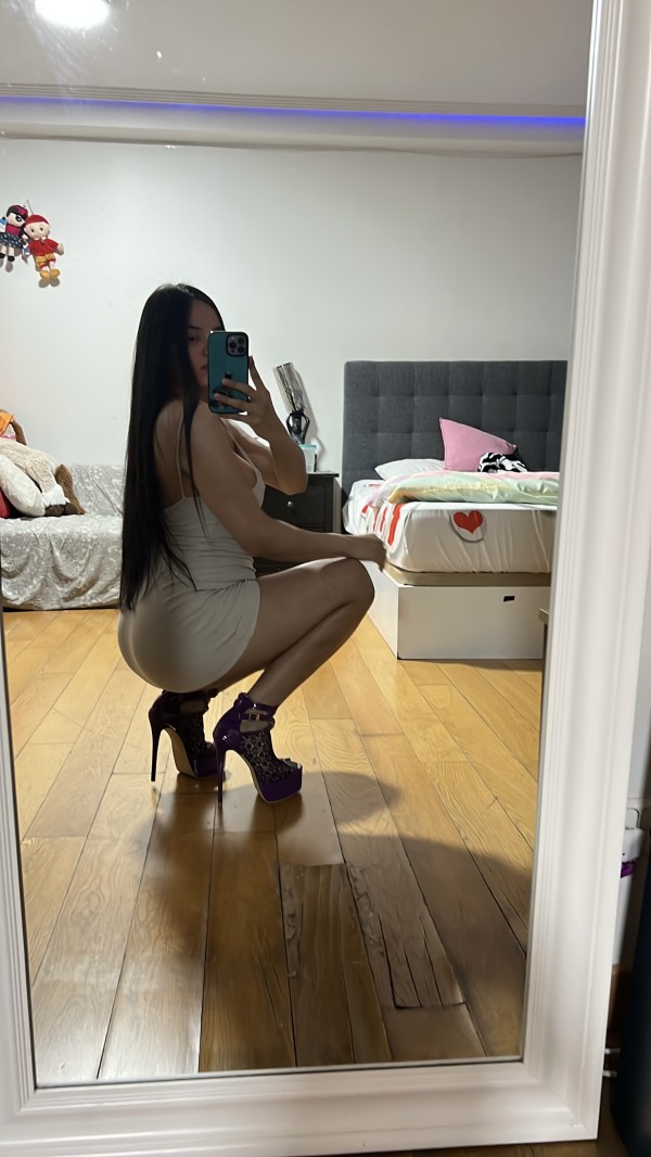 Hermosa trans colombiana