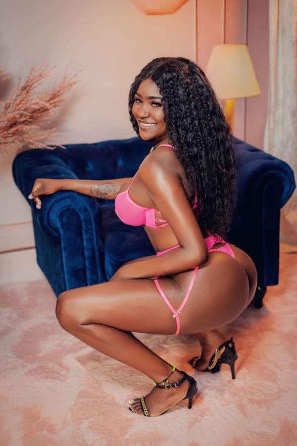 MORENAZA EN COLLADO VILLALBA SEXO FIESTA A TOPE LUJURIA