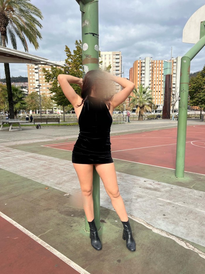 ESPAÑOLA 22 AÑOS JOVEN MUY SENSUAL