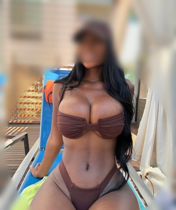 Hola chicos soy Melanie un lujo de Mujer