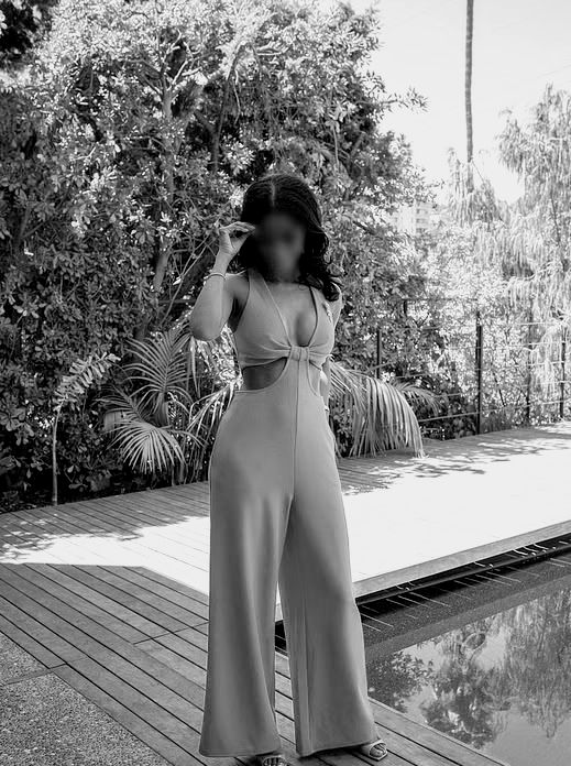 Holistic and sensitive masseuse