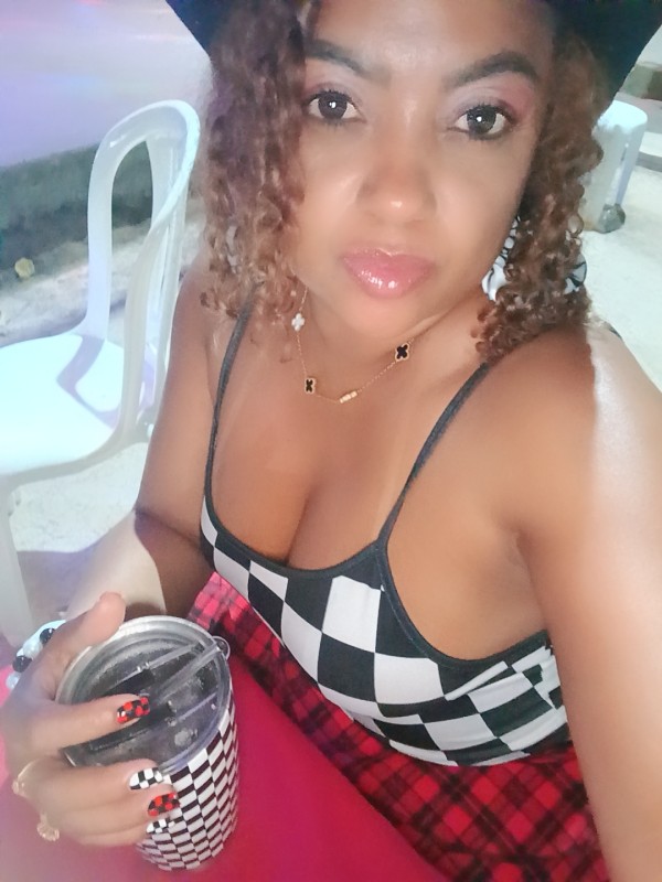 24hora en Delicias mulata Brasileña
