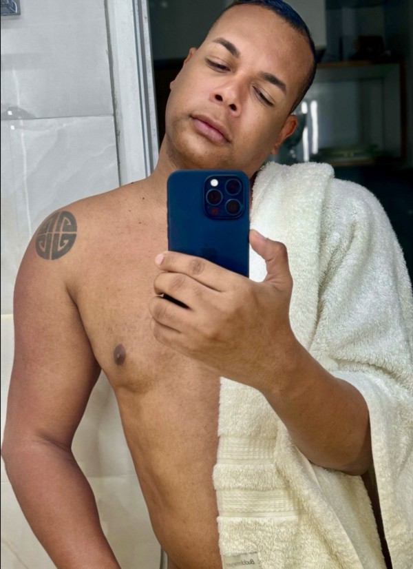 Ricardo Morenazo Brasileño Masajista 24 horas Apartamento Privado