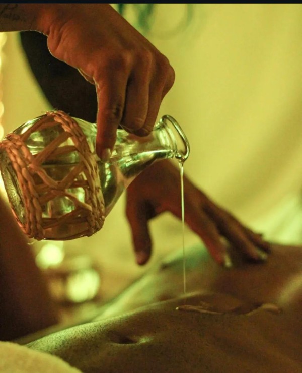 50€ MASAJE EROTICO Y RELAJANTE PARA MUJERES, HOMBRES Y PAREJAS