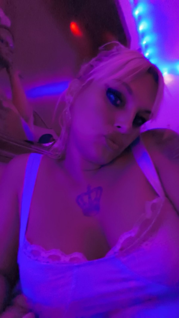 Mistress victoria número 1 en fetiches BDSM ABDL sexo natural