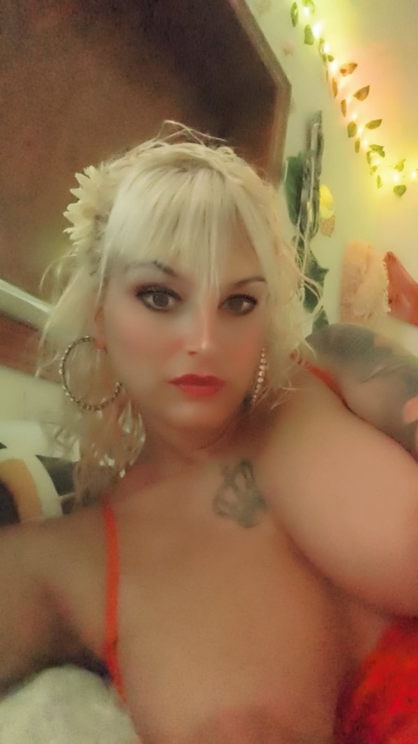 Mistress victoria número  1 en fetiches BDSM ABDL sexo natural