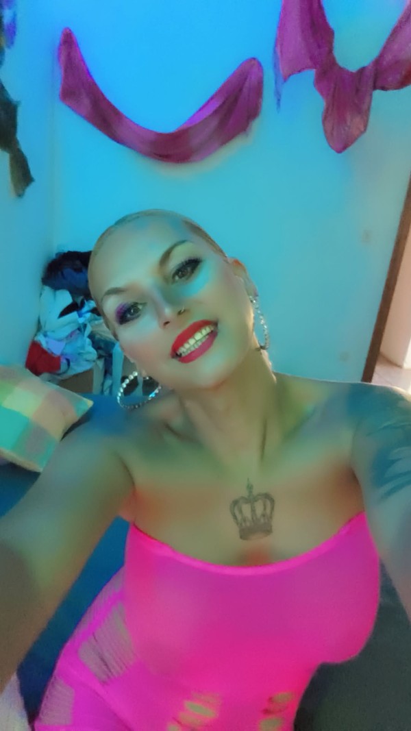 Mistress victoria número  1 en fetiches BDSM ABDL sexo natural