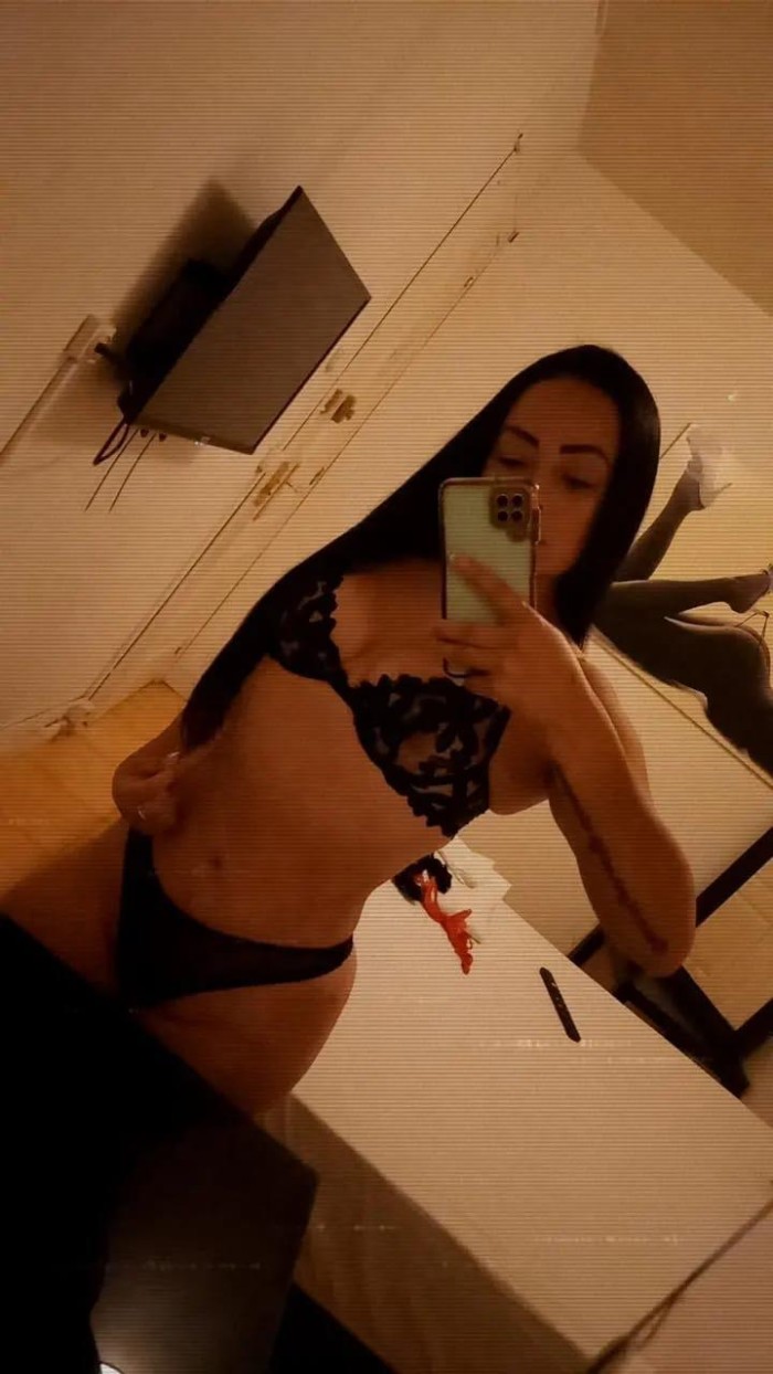 NOVEDAD GUARRA Y ENCANTADORA EN VIA JULIA