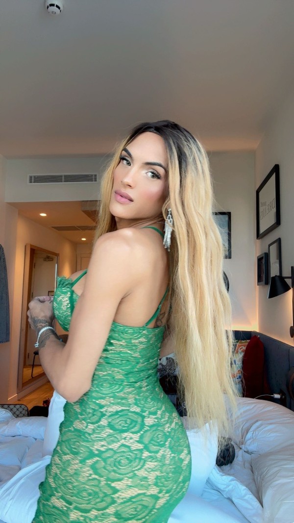 HOLA SOY Amanda TRANS BRASILEÑA EN GIRONA