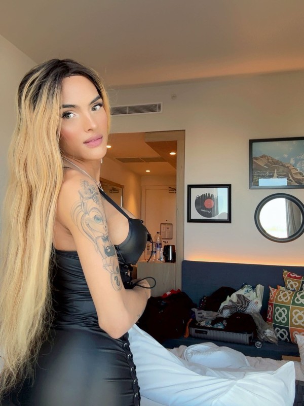 HOLA SOY Amanda TRANS BRASILEÑA EN GIRONA